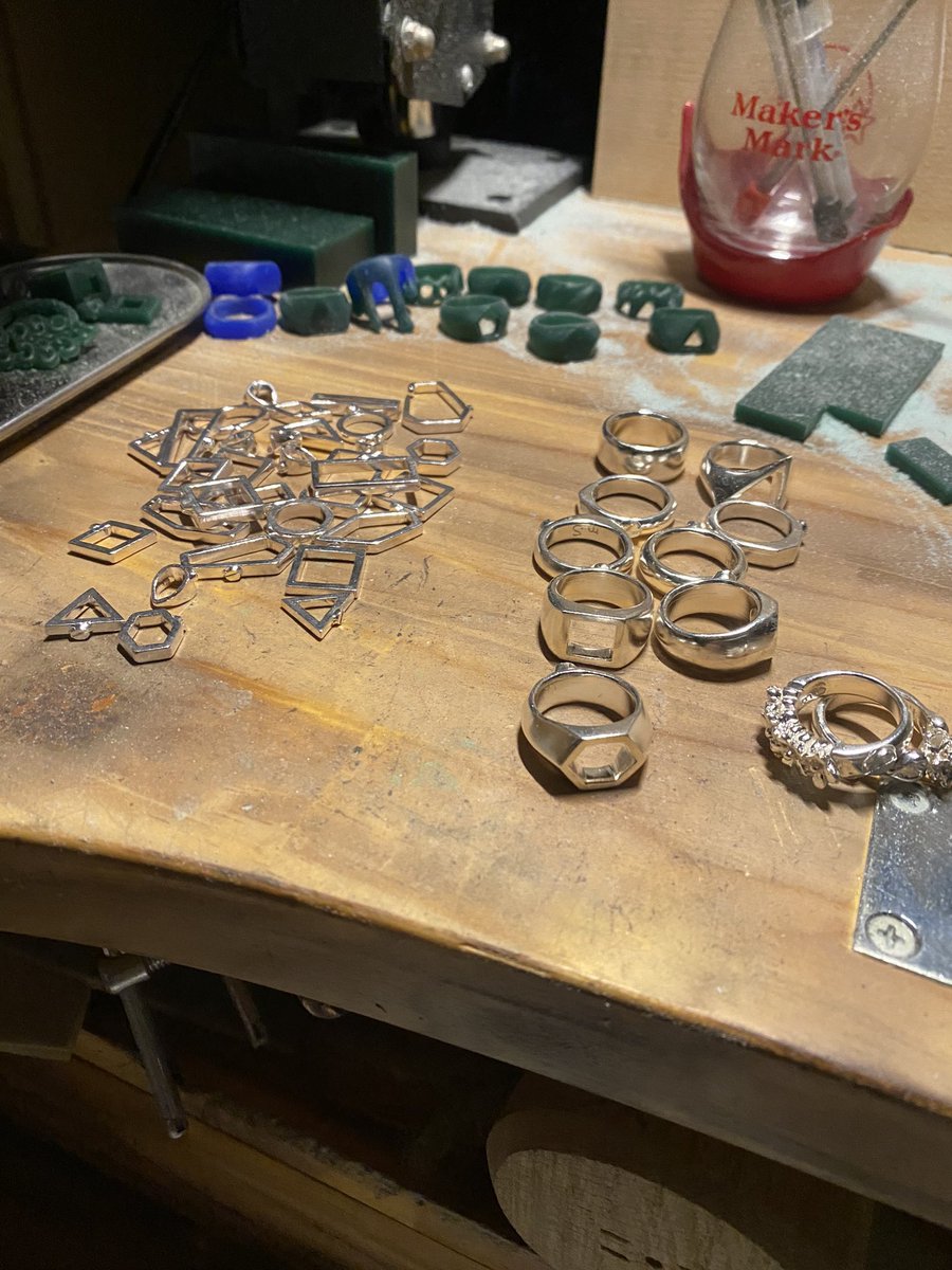 気がついたら2ヶ月も放置してた、、。

コツコツ進めています💐