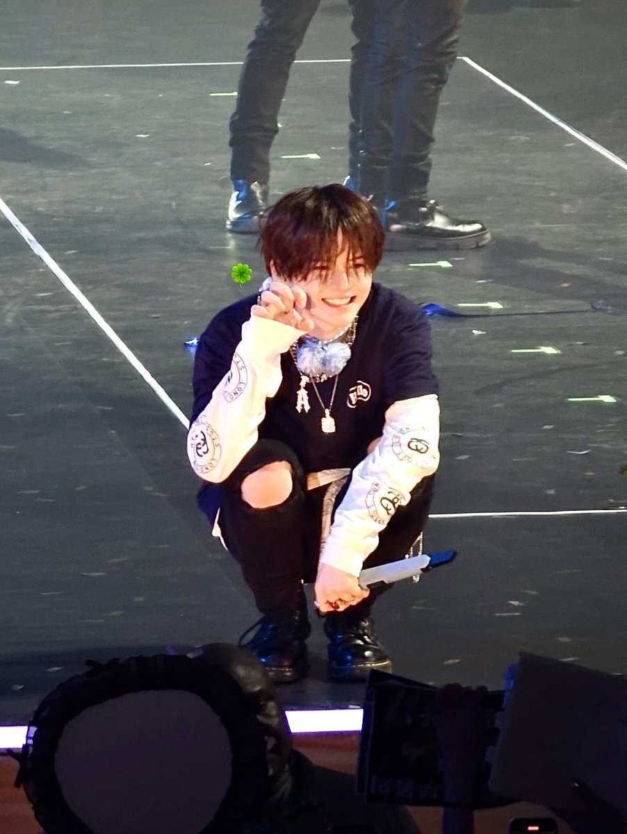 Cloverrrr1004's tweet photo. Pretty Cat🫶🏻
#TREASURE_HELLO_IN_HONGKONG 
#TREASURE 
#트레저
#요시 
#YOSHI https://t.co/ENnEueohwD