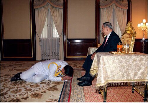 นายภูมิพล มหิดล พระบิดาแห่งการเซ็นรัฐประหาร กับ การเซ็นครั้งสุดท้ายให้ประยุทธ์ ก่อนลงนรกไป #รัฐประหาร