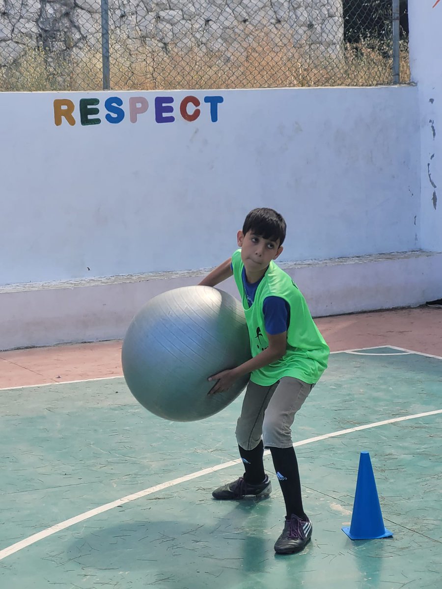 Training time! Every Saturday in our sports program supported by Real Madrid Foundation
#rmf #sports #saturdayActivities #fratelliforchildren