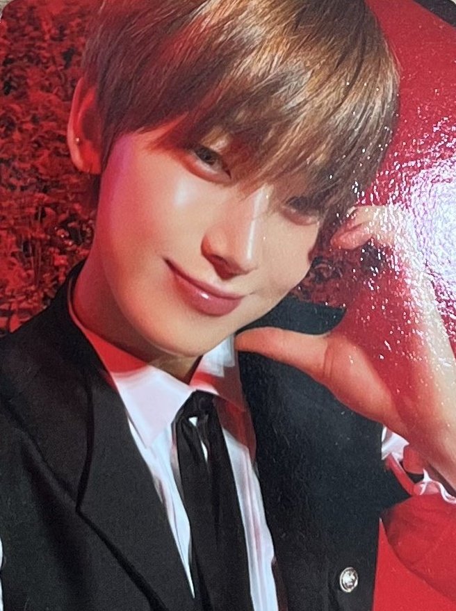 sunsungallery's tweet photo. this sunghoon sunoo photocard, the sparks hello?! https://t.co/9A7XckKnCQ