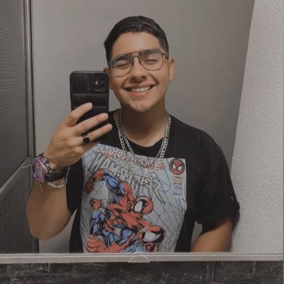 dahoodpapi's tweet photo. #NuevaFotoDePerfil https://t.co/BtKdGv2s6Z