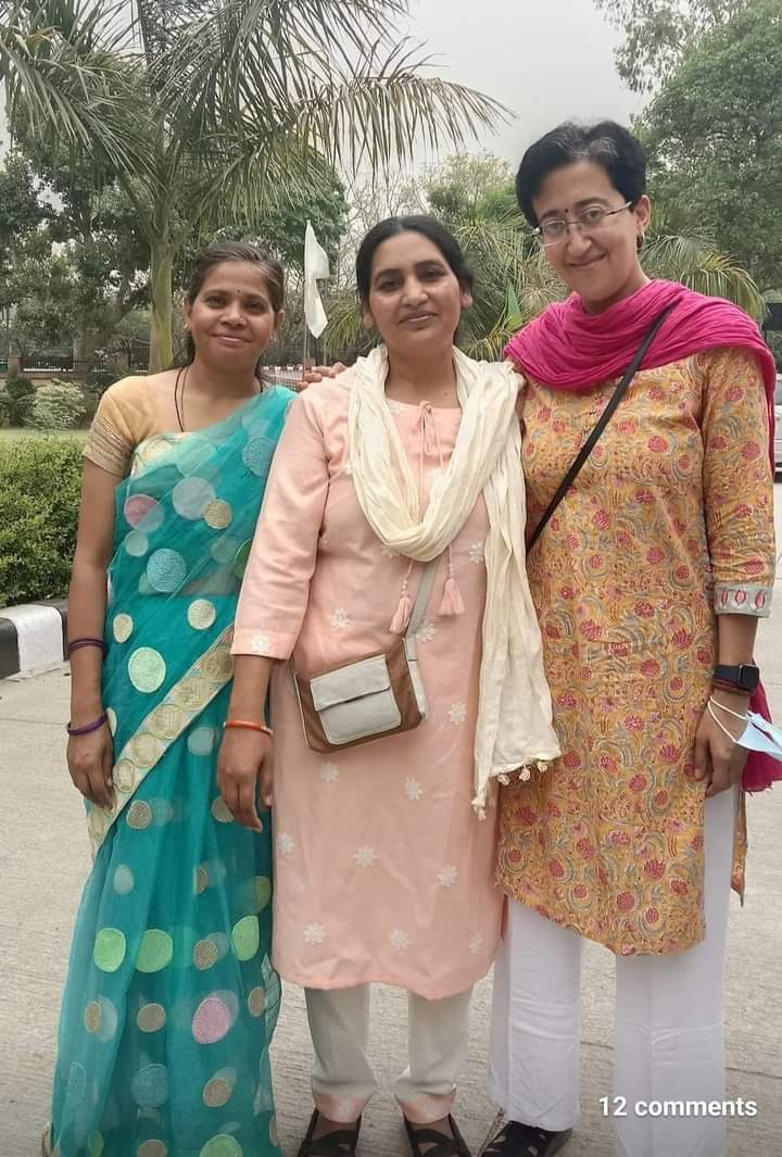 INDVivekPandey_'s tweet photo. यह एक महिला है शब्दावली इतनी गंदी है।।
नाम -गीता रुचिका
निवास - नई दिल्ली, दक्षिण

महोदय @DelhiPolice ये महिला लगातार हिन्दू देवी देवताओं के बारे में अभद्र टिप्पड़ी करके जनमानस की भावनाओं को भड़का रही है कार्यवाही करने का कष्ट करें।। @CPDelhi @LtGovDelhi https://t.co/M2VCll4LWM