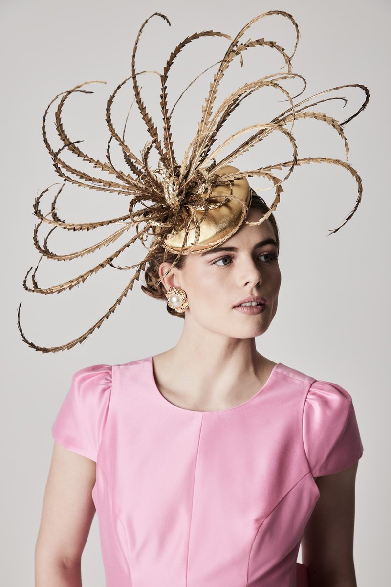 braintumourrsch's tweet photo. Featured in #TheTimes, #Vogue, #MarieClaire and #TheDailyMail, @jr_millinery has 20 years #fashion and #millinery experience, we are truly grateful to Jenny for donating this striking creation for our auction. Please bid here ➡️ https://t.co/uum8dzNl9X
#AllTheKingsColours https://t.co/L8Hz5cHymK