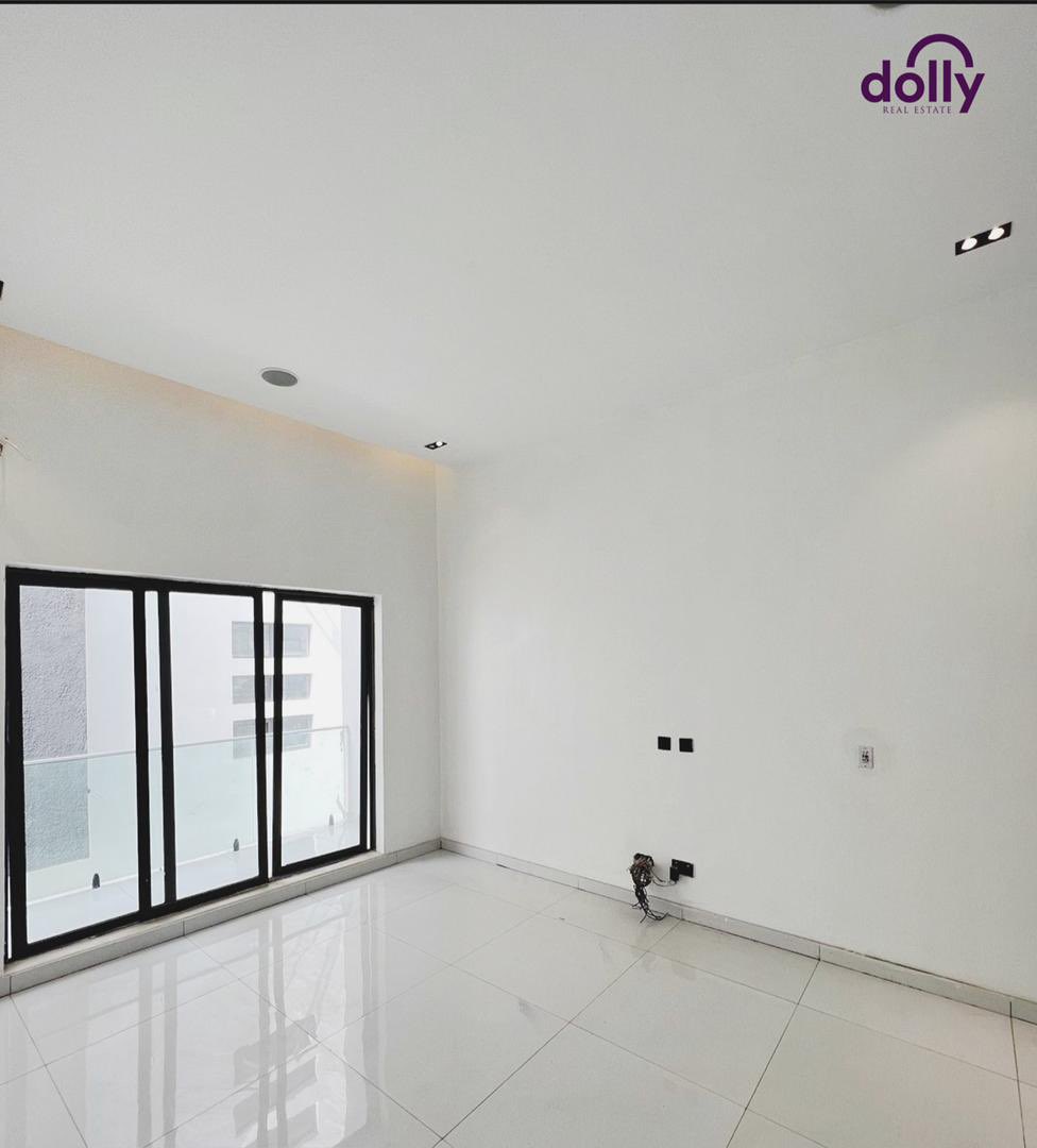 DollyRealtor's tweet photo. Machine | Heat Extractor | Water heater | High Ceiling |
Dining Area | Large Family Lounge | Serene
Neighborhood | Gated Estate | BQ | Generator Slab |
Walk-In Shower | Bathtub | Swimming Pool | https://t.co/fas9KfhBlh