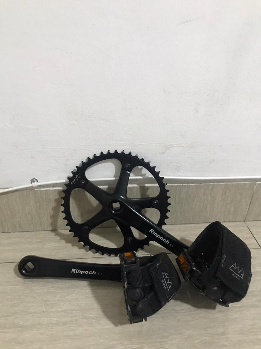ersadaalawi's tweet photo. WTS!

Crank Set Rinpoch 1.1 + Pedal + Straps:
- BCD : 144 mm
- Chainring : 48 t
- Pedal
- Strap: AWB

Harga 800.000 Nett

#fnfjb https://t.co/z0KTyeVbY5