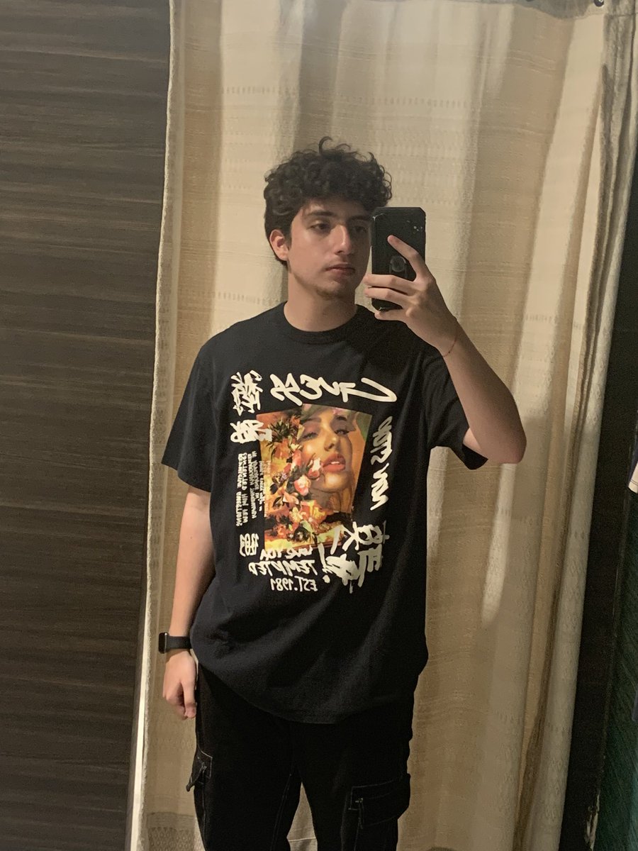 No me alcanzo para comprarla pero esta fachera 👍🏻