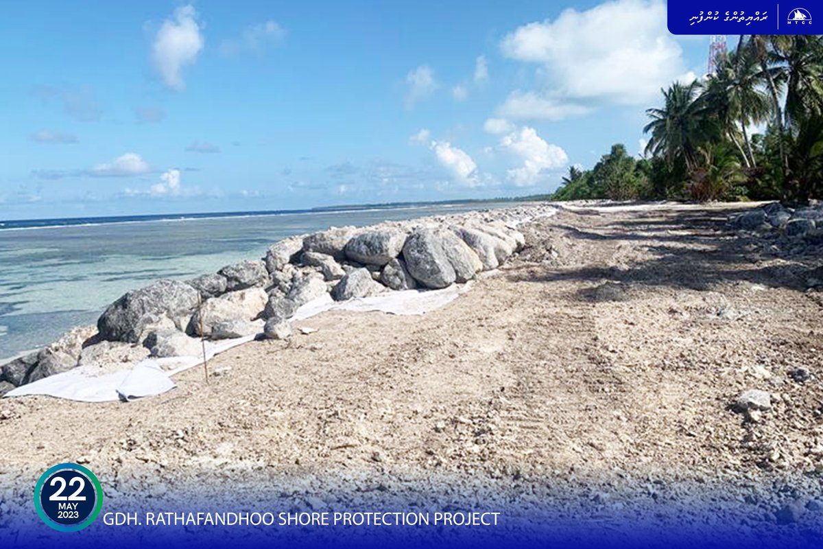 Waddewaadu's tweet image. ގދ. ރަތަފަންދޫ ގޮނޑުދޮށް ހިމާޔަތް ކުރުމުގެ މަޝްރޫޢުގެ ދަށުން، ގޮނޑުދޮށަށް ވެލި އެޅުމުގެ މަސައްކަތުގެ 87 ޕަސެންޓް ނިމިއްޖެ. އަދި މިހާރު ކުރިއަށްދަނީ ރިވެޓްމެންޓް ޖެހުމުގެ މަސައްކަތް.
#MTCCProjects #RayyithungeKunfuni