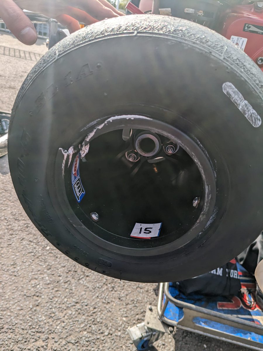 MilkyCereal73's tweet photo. LETS GOOO!

First ever time out and I won my class at the British Prokart Endurance Championship round at Clay Pigeon!

That's despite an engine blowing mid race and our tyre almost falling off the rim (see pics)

Pretty good debut race for the new @LionscreedGG helmet I think https://t.co/eRHcsR4bQg