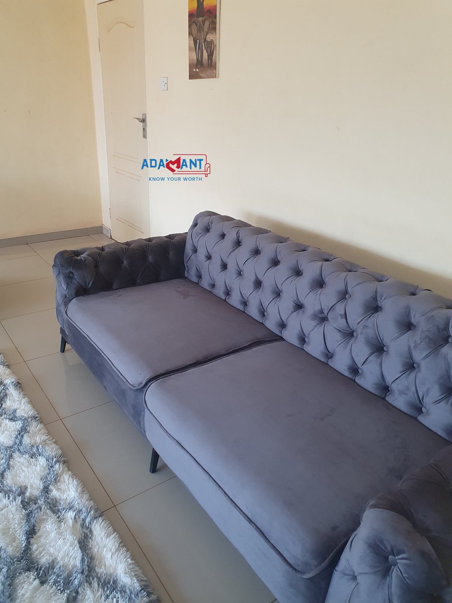 Adamant_furn's tweet photo. 🔥Bucky Modern Tufted Sofa🔥

Add a modern touch to your home with our beautiful tufted set. The piping detail on the seat elevates its aesthetics and leaves a lasting impression.

3 2 1 K1,250,000

Call/WhatsApp 0997796818 or 0888316353

Adamant|Made to Last 🇲🇼. https://t.co/2rtr7uX5Ud
