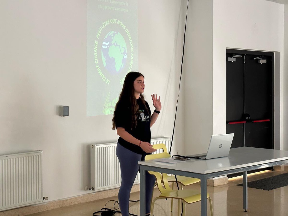 Les élèves de 3ème 1 ont présenté leur travail effectué avec une classe de 3ème du Lycée La Clairefontaine de Madagascar dans le cadre de l'échange ADN Carbone zéro.