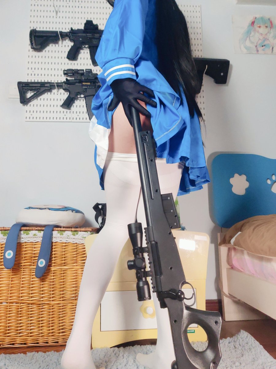 请不要往这边看.... https://t.co/bm8SUpkN8e
