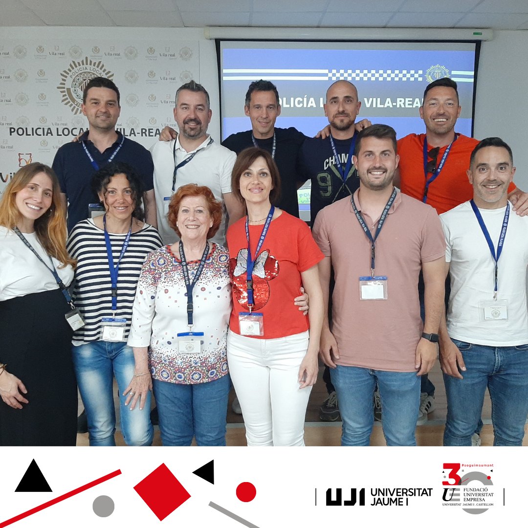 fue_uji's tweet photo. #PostgradosPropiosUJI
📸 Alumn@s del Curso de Experto Mediación Policial @ujiuniversitat.
Últimas sesiones presenciales antes de finalizar este postgrado.
Próxima edición, curso 23-24 ya lista.
Matrícula abierta 👉 https://t.co/mHWPm2uwwf.
#seguimsumant #PostgrausPropis https://t.co/0EW4BjIGCw