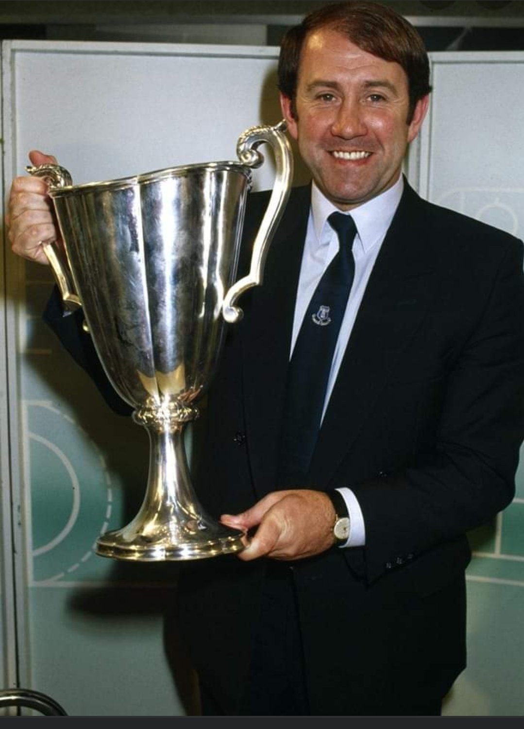 Happy Heavenly Birthday to the main man. The Gaffer. Mr Howard Kendall    