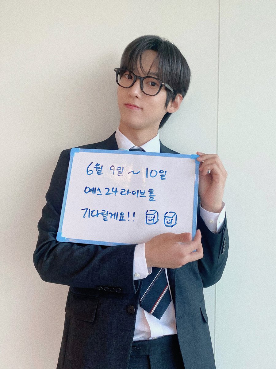 2023 NA KAMDEN FANMEETING [나캠든개론]

헤이 집중‼ 집중하세요‼
나두빈쌤의 전달사항이 있습니다🖍

❤일자👉 2023.06.09 (금) 8PM - 06.10 (토) 6PM
💙강의실👉 𝗬𝗘𝗦𝟮𝟰 𝗟𝗜𝗩𝗘 𝗛𝗔𝗟𝗟

#나캠든 #NAKAMDEN #나캠든개론 #BOYSPLANET #보이즈플래닛 #FNC