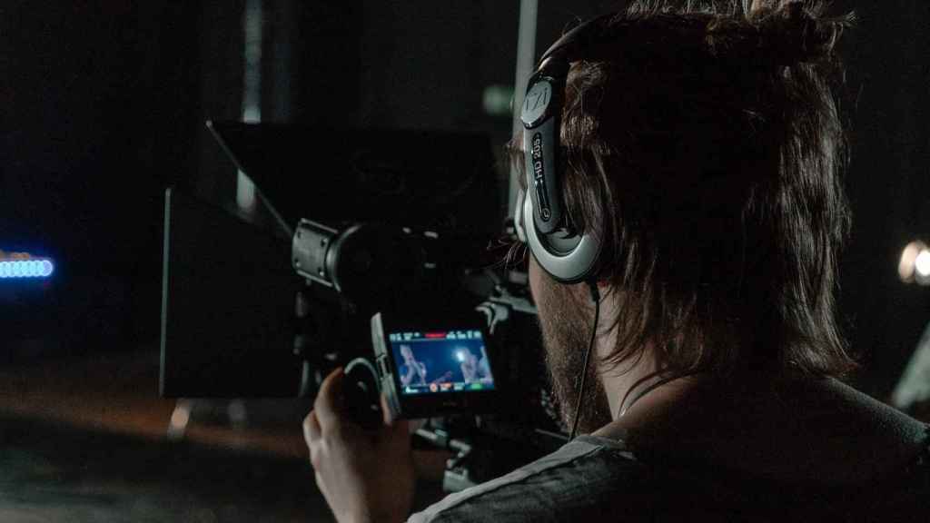 Mira_Digital's tweet photo. «El carácter es como la fotografía, se revela en la oscuridad»        
- Yousuf Karsh    

#FelizLunes

#miraenaccion #audiovisual #murcia #alquiler #equipoaudiovisual #happy #photography #FYP https://t.co/D1fGCcJcxW