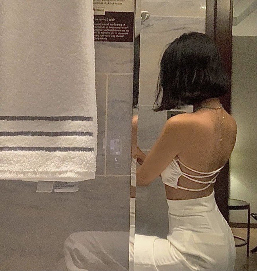 0sugr's tweet image. طول الشعر بيرفكت!