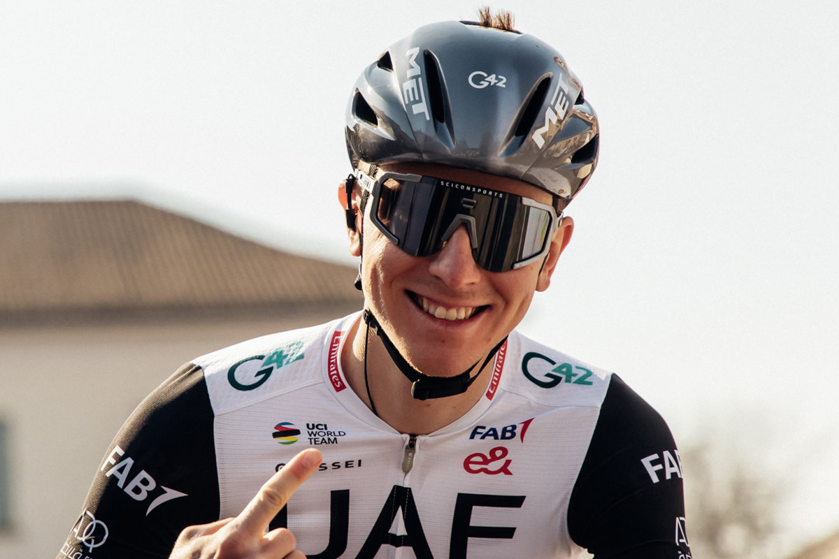 TopBici's tweet photo. La marca italiana @sciconsports lanza las gafas de sol #Aeroscope, que desatacan por su capacidad de ajuste. Te mostramos el modelo utilizado por @TamauPogi y el @TeamEmiratesUAE:
➡️ https://t.co/6OOCXCxN2O ⬅️
#Scicon #Eyewear https://t.co/c7fZpWt6G3