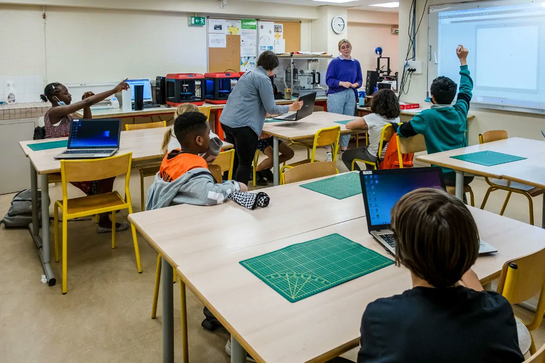 fablabalecole's tweet photo. Rendez-vous le 26 mai pour nous retrouver autour de vos #projetfablabalecole.
Plus que quelques jours à attendre.
Vous pourrez nous rejoindre depuis YouTube ici : https://t.co/c315fx0sFq
A bientôt👾
- L'équipe @fablabalecole
#enseignant #fablab https://t.co/KCs7HBng7Y