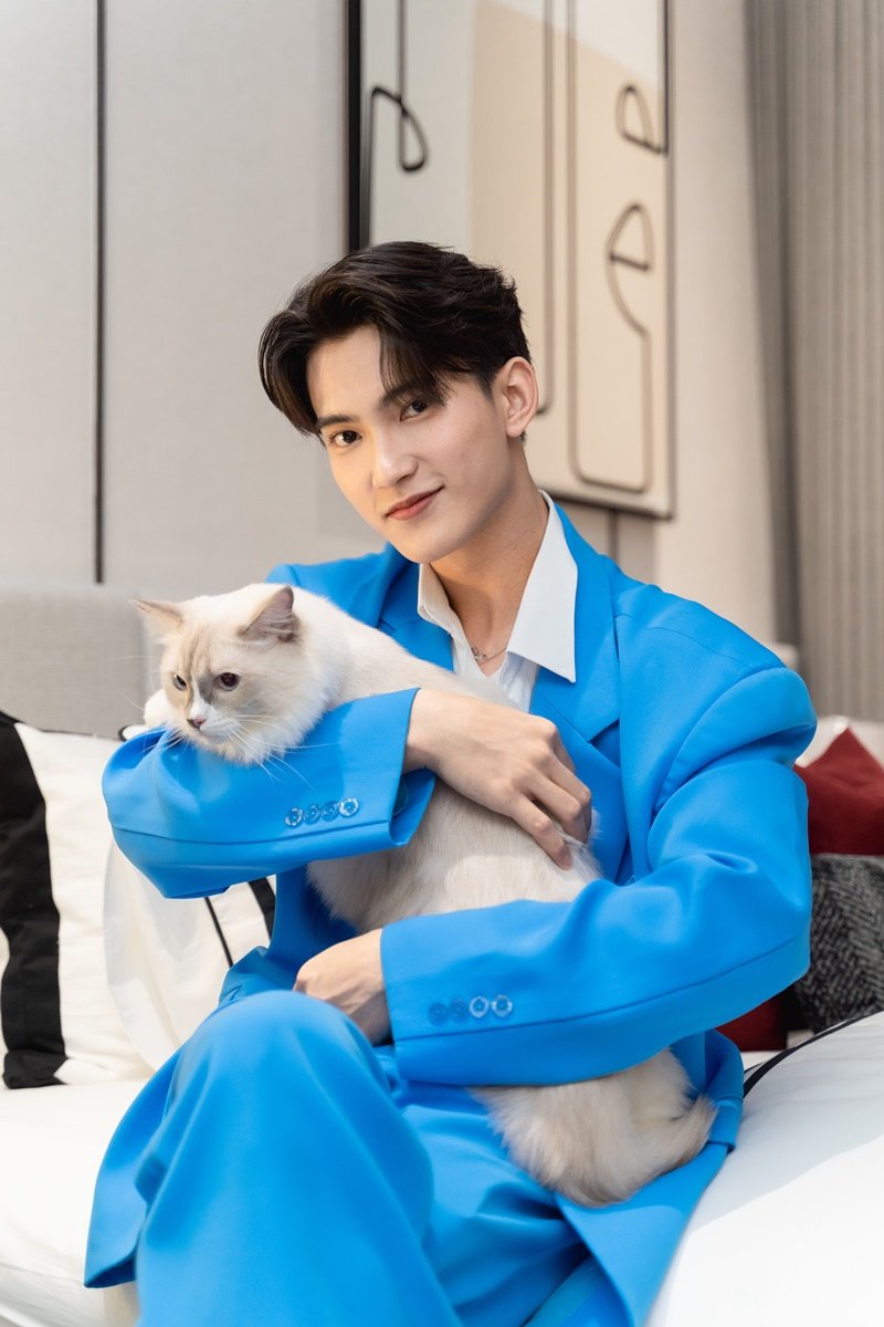 jafirstfamilyph's tweet photo. [05.22.2023]

Raimonland Website:
Full Article
🔗https://t.co/vFZqAZiGg9

RML invites celebrities with their adorable pets to exclusively preview ‘Iconic Suite’ show unit 💫

#First_Chalongrat #รักแรกของเฟริสท์ #RML #RaimonLand #LuxuryReimagined #TaitSathorn12 #PetFriendly https://t.co/OIGYEYKbit