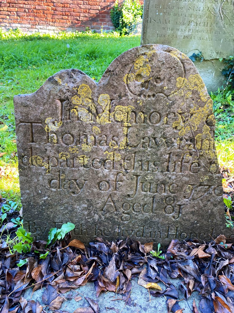 Like the lettering on this grave in Tewkesbury Baptist burial ground 

#mementomorimonday