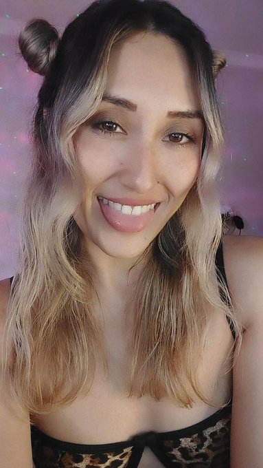 Que tengan bello inicio de semana 💜😘 #HappyMonday #onlyfansgirl #Barbie https://t.co/AZImBiFz68<a href="/tag/happymonday"class="tags">#HappyMonday</a><a href="/tag/barbie"class="tags"><span>#barbie</span></a><a href="/tag/onlyfansgirl"class="tags"><span>#onlyfansgirl</span></a>
