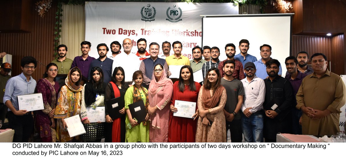 Pakistan_PIC's tweet photo. Two days training workshop on "Documentary Making" conducted by Pakistan Information Center, Lahore. Journalists from Renowned media organizations participated in the workshop. #TrainingandDevelopment #PIC #lahore #Documentarymaking https://t.co/ffSrGwjeKN