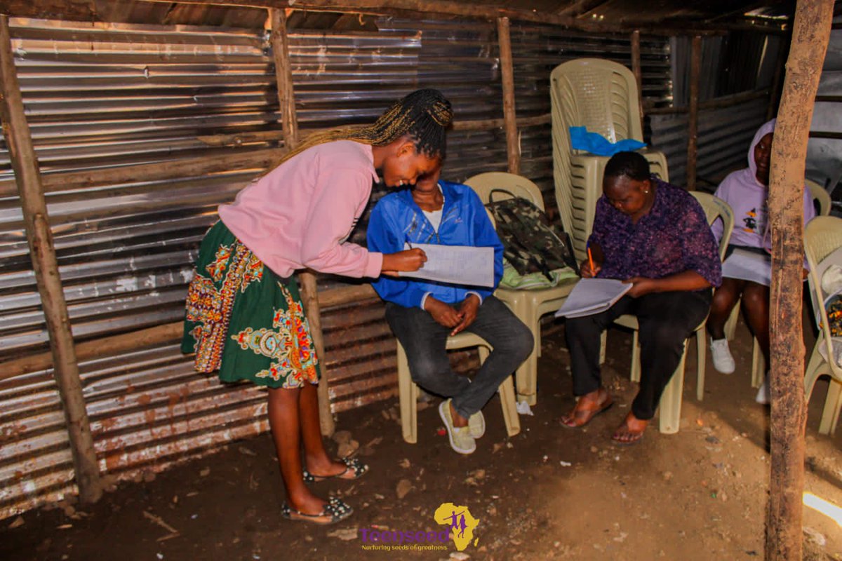 tonnie171's tweet photo. Education as part of our organisations program, we are blessed to have volunteer Adult Education instructor support in taking the registered candidates for KCPE through primary syllabus to help them catch up with other students,
@Teen_Seed @WinnyObure 
#SeedOfGreatness https://t.co/kMV3mW0WAI
