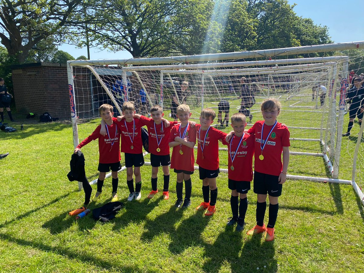 🏆 So Close

Unfortunately our U8 Reds were defeated on penalties against New Longton in their Cup Semi-Final. Tough way to lose any game but these lot are a credit to the club and will rise again next season.

#mjfdc #OneLoveOneClub