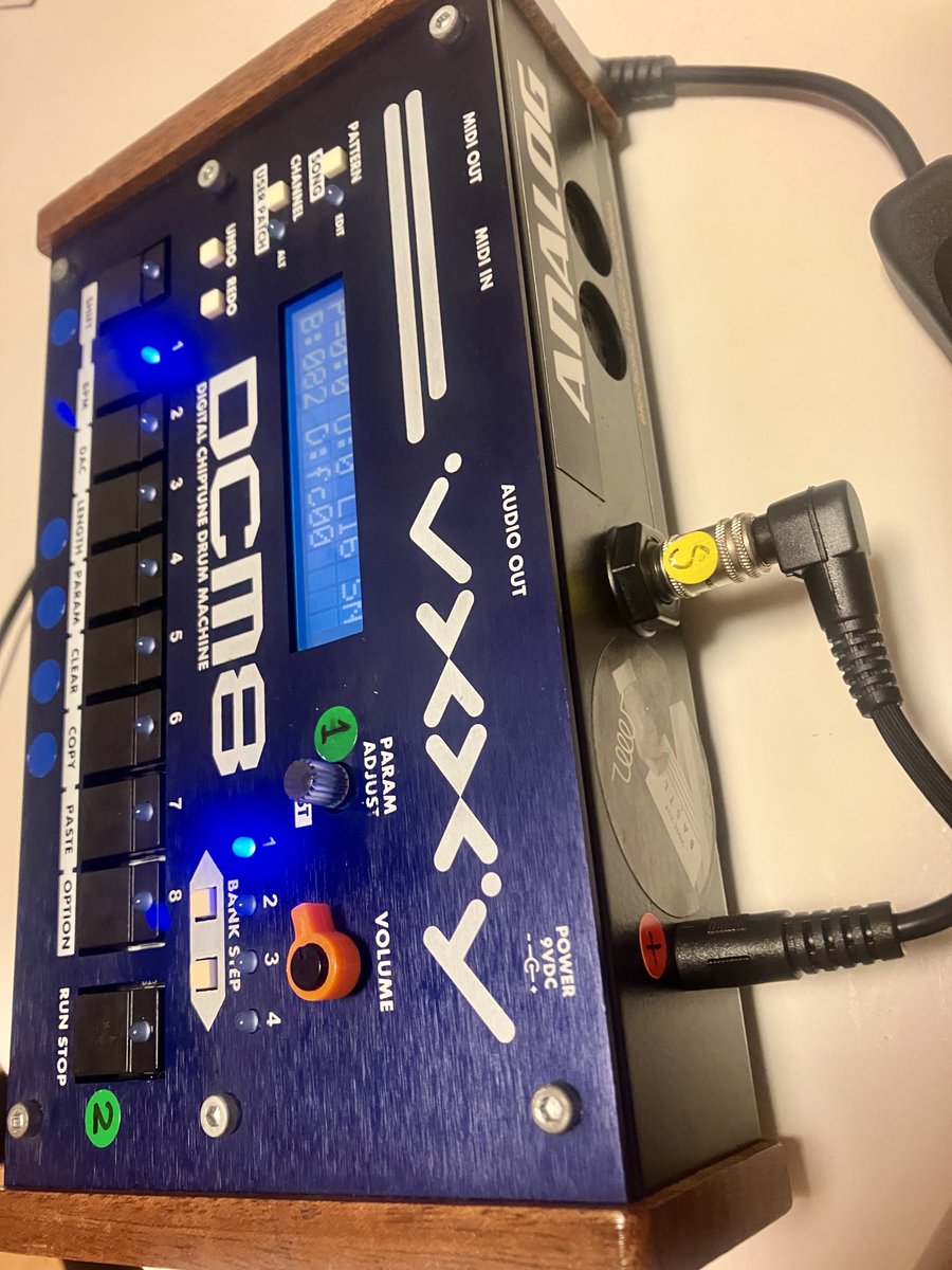 きみ、意外とできる子だったのね。うちに来て10年くらいでやっと分かり合えてきた気がする。里子に出さないでよかった。
#vxxy #dcm8 #chiptune #drummachine