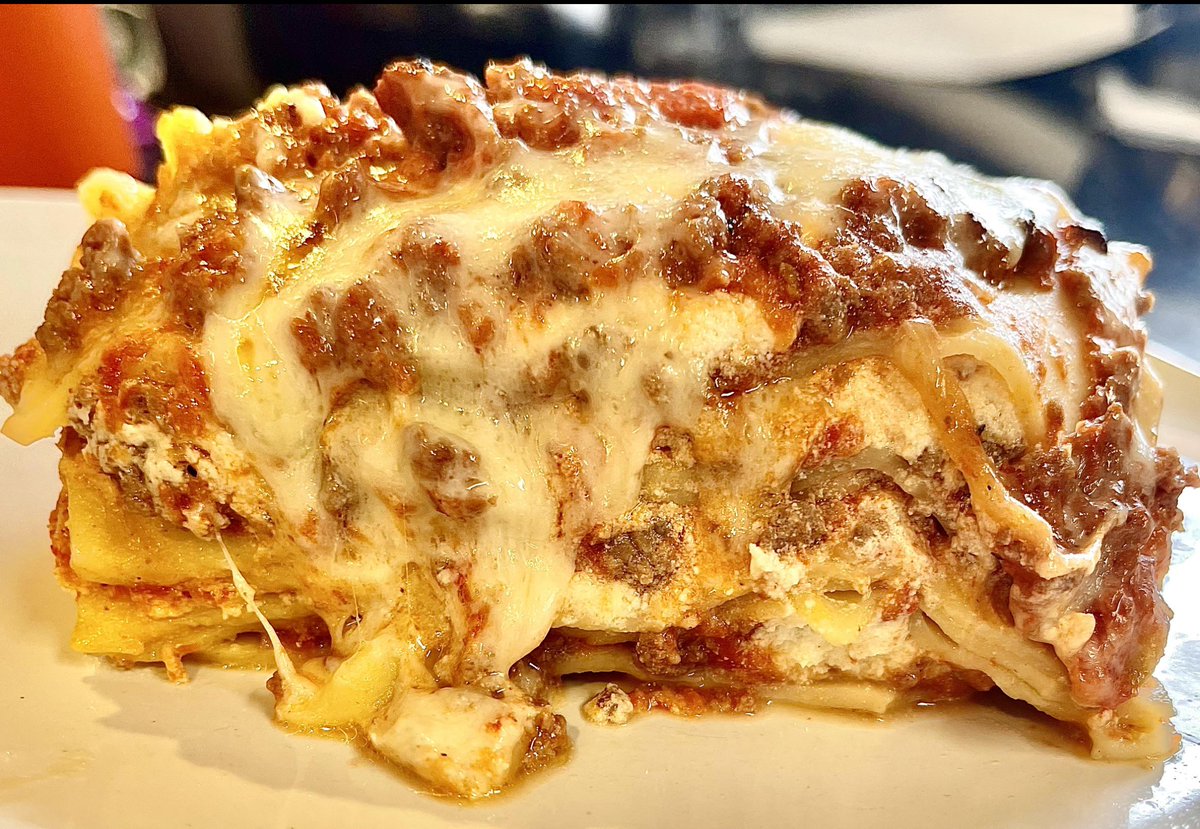 redditFoodPorn's tweet photo. Homemade Lasagna. From u/Skalee48 https://t.co/KUKFK2OVB1