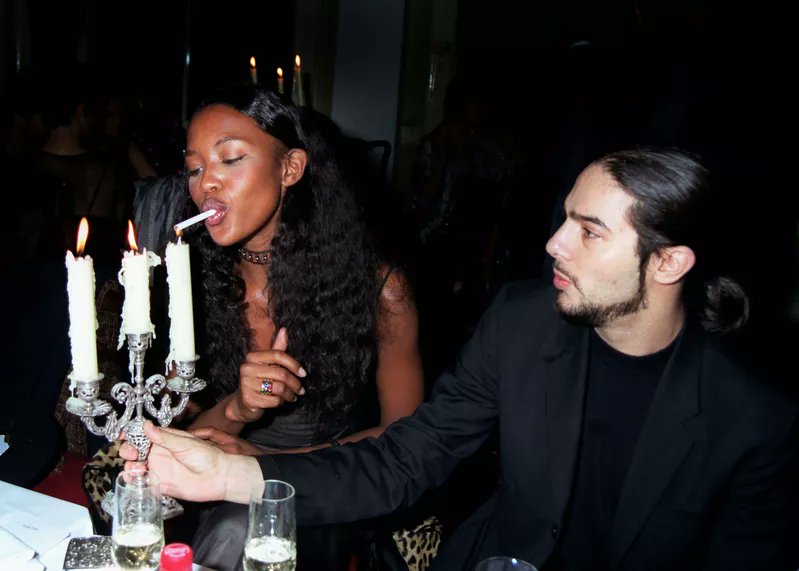 Happy Birthday Naomi! Absolute superstar.

(Naomi Campbell shot by Dave Benett)