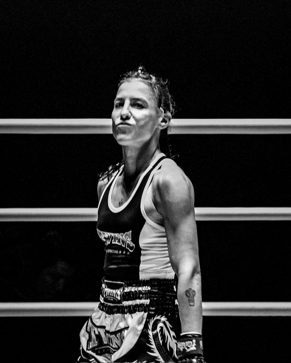 crossreflex05's tweet photo. Yuly ALVES, Brasilian Muay Thai champ, at the one championship

#muaythai
#ONEChampionship #Fighter #warrior #boxing #Bangkok #muaythaifight https://t.co/XYtUsgWQE6