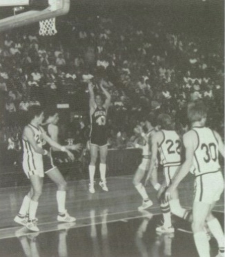 Ainsworth defends against Gretna in the 1983 state basketball tournament.