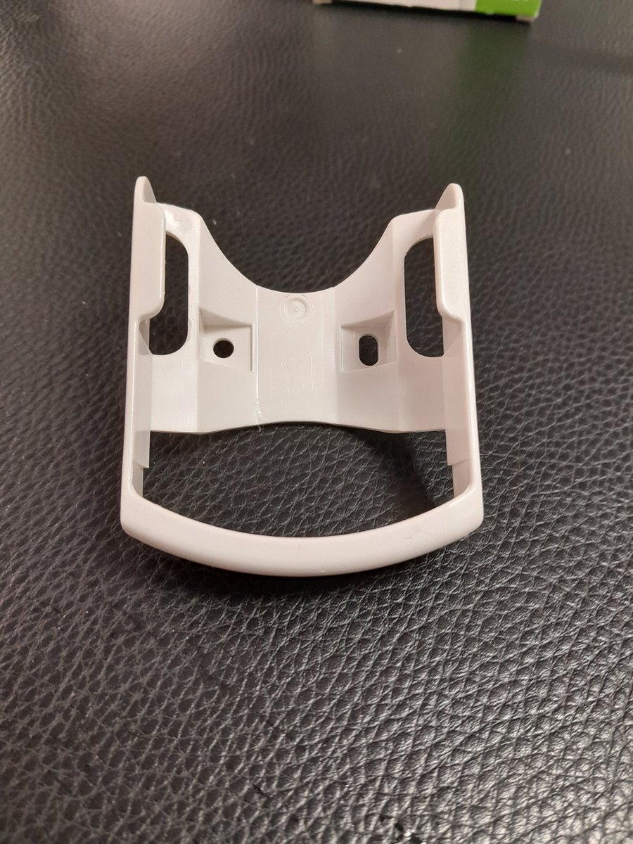 bazzawoods's tweet photo. @lnsanereality 
AC remote holder ;-) https://t.co/kubN4SH8zn
