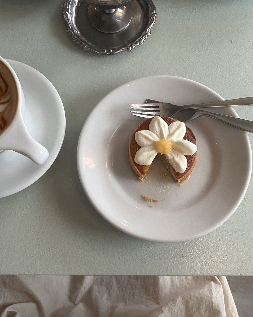 _latteeee_'s tweet photo. とっても可愛くて美味しい
目黒のカフェ♡
 #カフェ好きな���と繋がりたい  #日常垢 https://t.co/LuRhjgGTWb