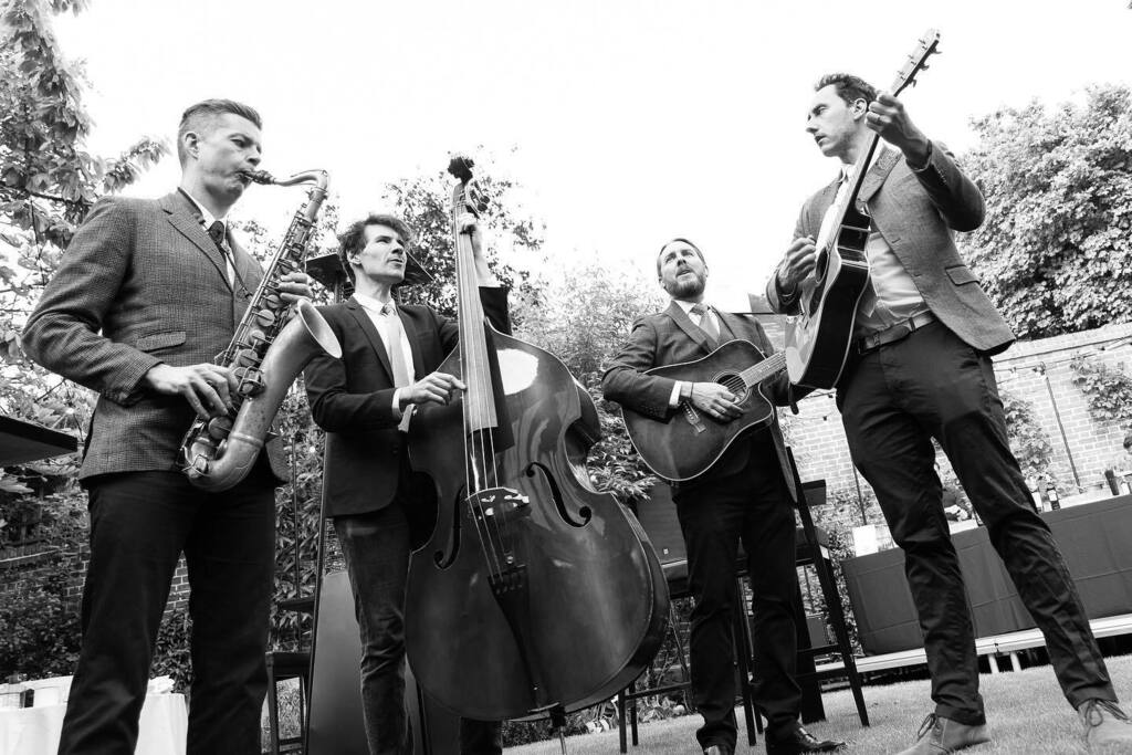 Had a blast this weekend with ‘Roving Band’ celebrating Mads &amp; Yasmin’s joint birthday garden party.

Super fun with these lads.
@articulatemusicagency 

📸 <a href="/susan/">susan</a>.photographer instagr.am/p/Csi3HxWougS/