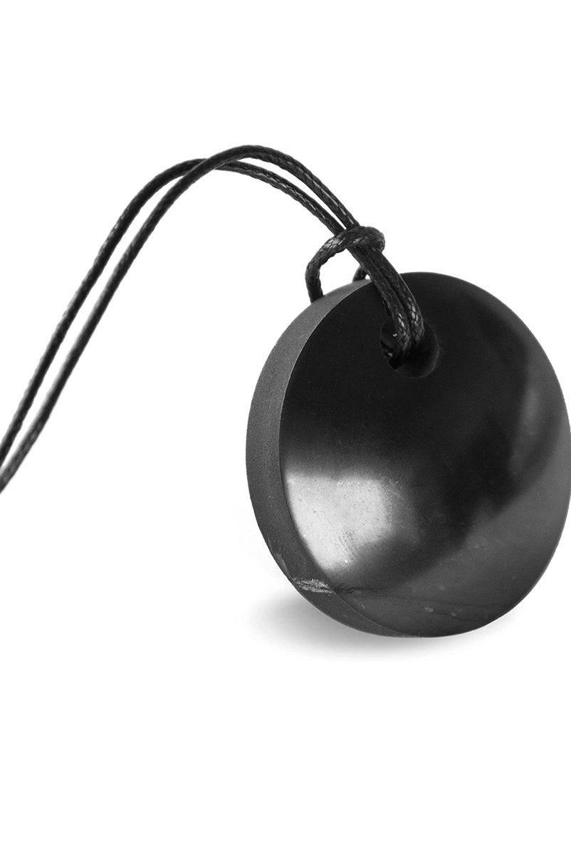 KarShungite's tweet photo. Shungite is a stone that blocks the negative electromagnetic impact on a person, which enveloped a person in the 21st century.#Health #tokyo #shungite #pendant #women https://t.co/IeWEOnD09E