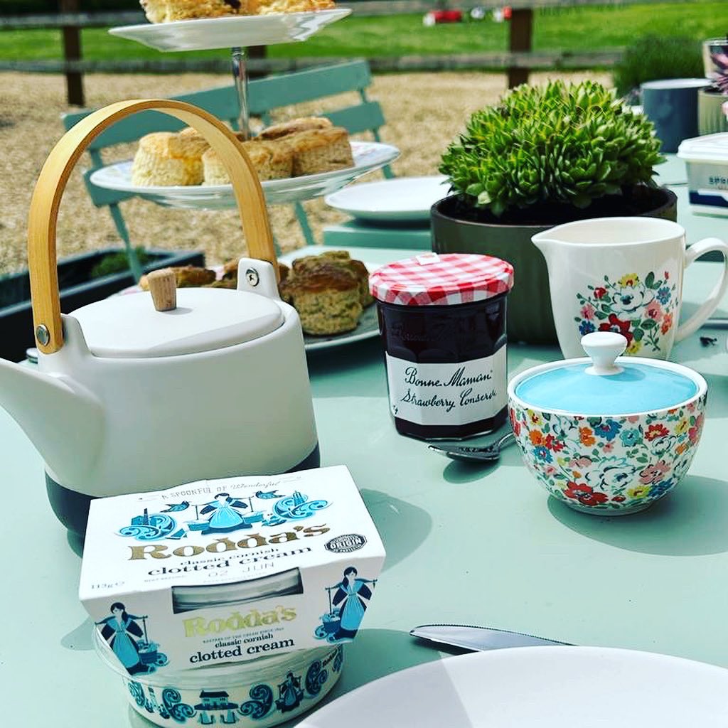 In the spirit of the first day of #ChelseaFlowerShow, we donned our gardening gloves and gave our outdoor area a makeover! Our hard work was rewarded with an afternoon tea, including delicious handmade scones provided by @clairegrant98 🍰☕️🪻💐🍃