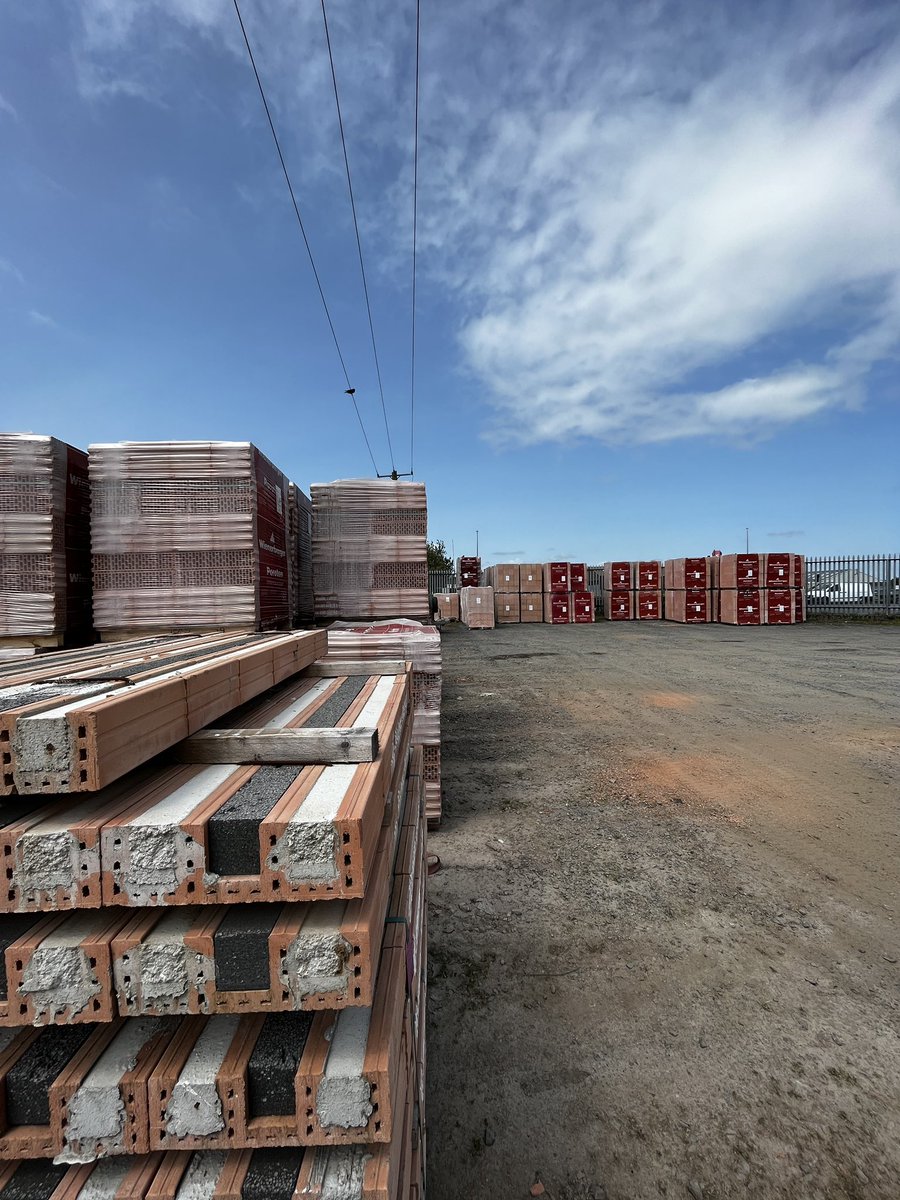 clayblock_ie's tweet photo. Stock in the yard?! Actually no! It is just temporary… All sold out and more coming and even more going to sites. The reason for this is the growing demand and the hunger for quality in construction at the same prices https://t.co/lNfoUrkway