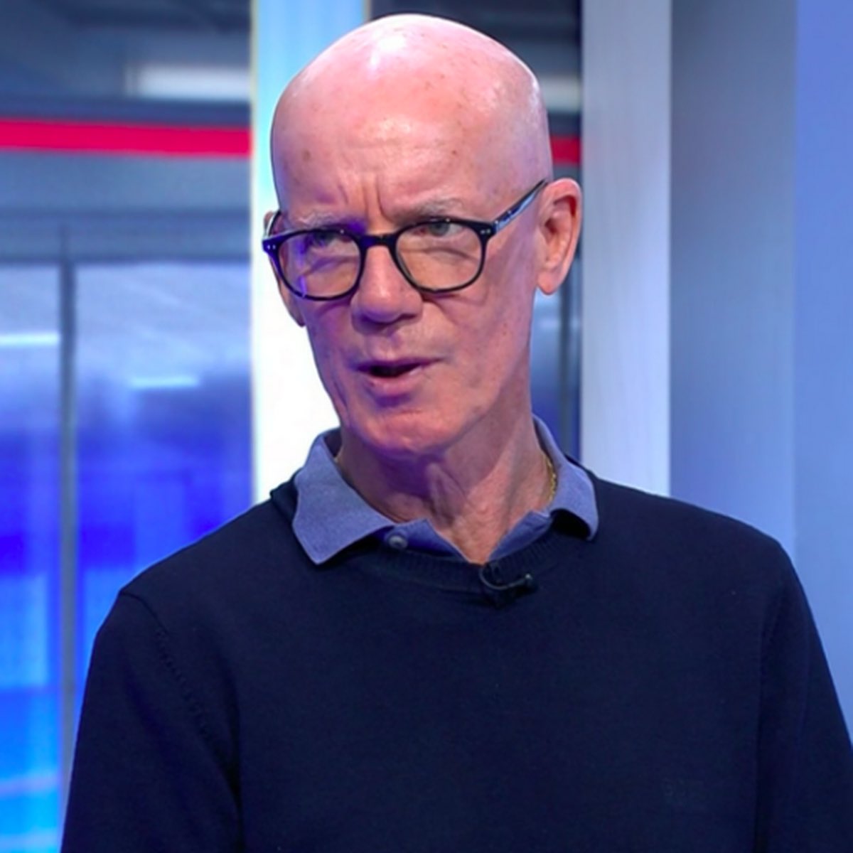 Biggies_MaIIs's tweet image. “John Brooks should be commended for a great decision. As Luis Diaz heads the ball back, you can clearly see that Ezri Konsa has an involuntary leg spasm at the exact moment the ball goes towards him. It looks deliberate but it’s just a spasm. Great spot from John.”