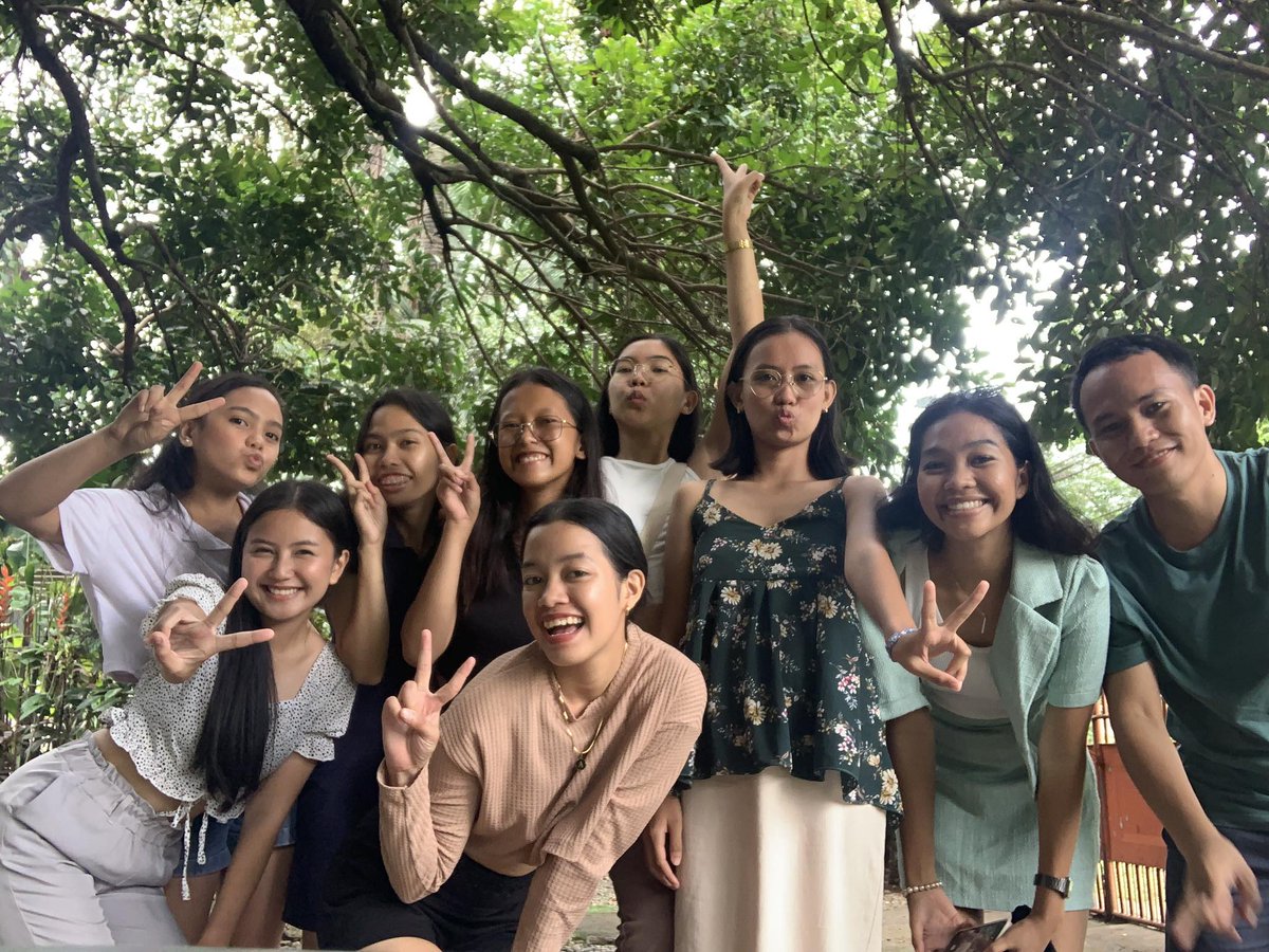 ShaniahParch's tweet photo. Thankyou C2! โค๏ธ Will miss the bond and the bardagulan!!
#BestManuscript #BestPresentation #Bondbeforemagseparateangall #Lvl3herewecome!! https://t.co/JNkaftsNOO