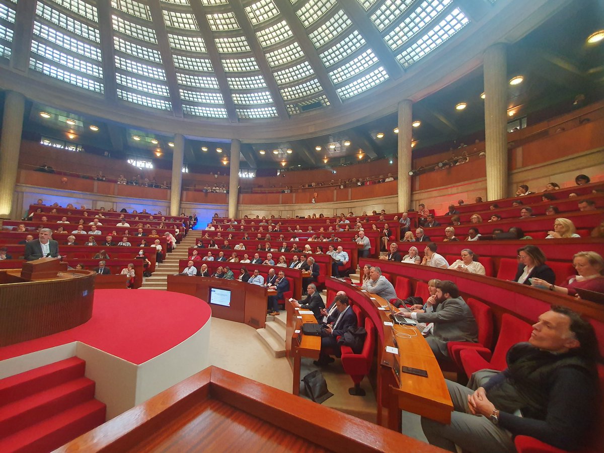 #ONI | Colloque organisé par <a href="/OrdreInfirmiers/">Ordre National des Infirmiers</a> - Évolution de la profession inf : enjeux et perspectives. Des échanges riches et prometteurs quant au futur de la profession et de la formation. 

Une évolution de la pratique infirmière nécessaire pour un meilleur accès aux soins