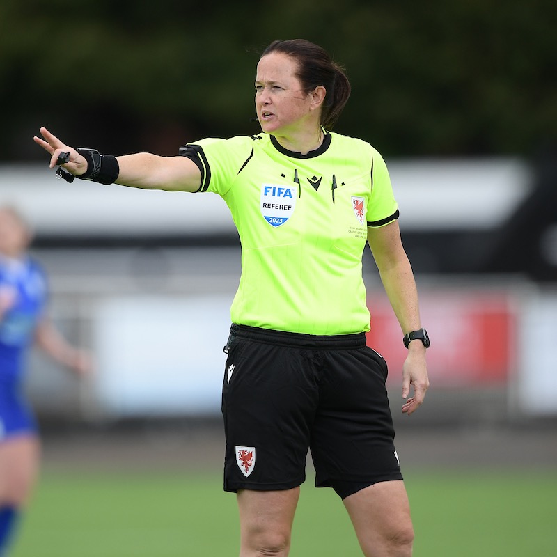 FAWales's tweet photo. Cheryl Foster will take charge of the @UWCL Final between Barcelona and Wolfsburg. 

Llongyfarchiadau Cheryl 🏴󠁧󠁢󠁷󠁬󠁳󠁿

#TogetherStronger