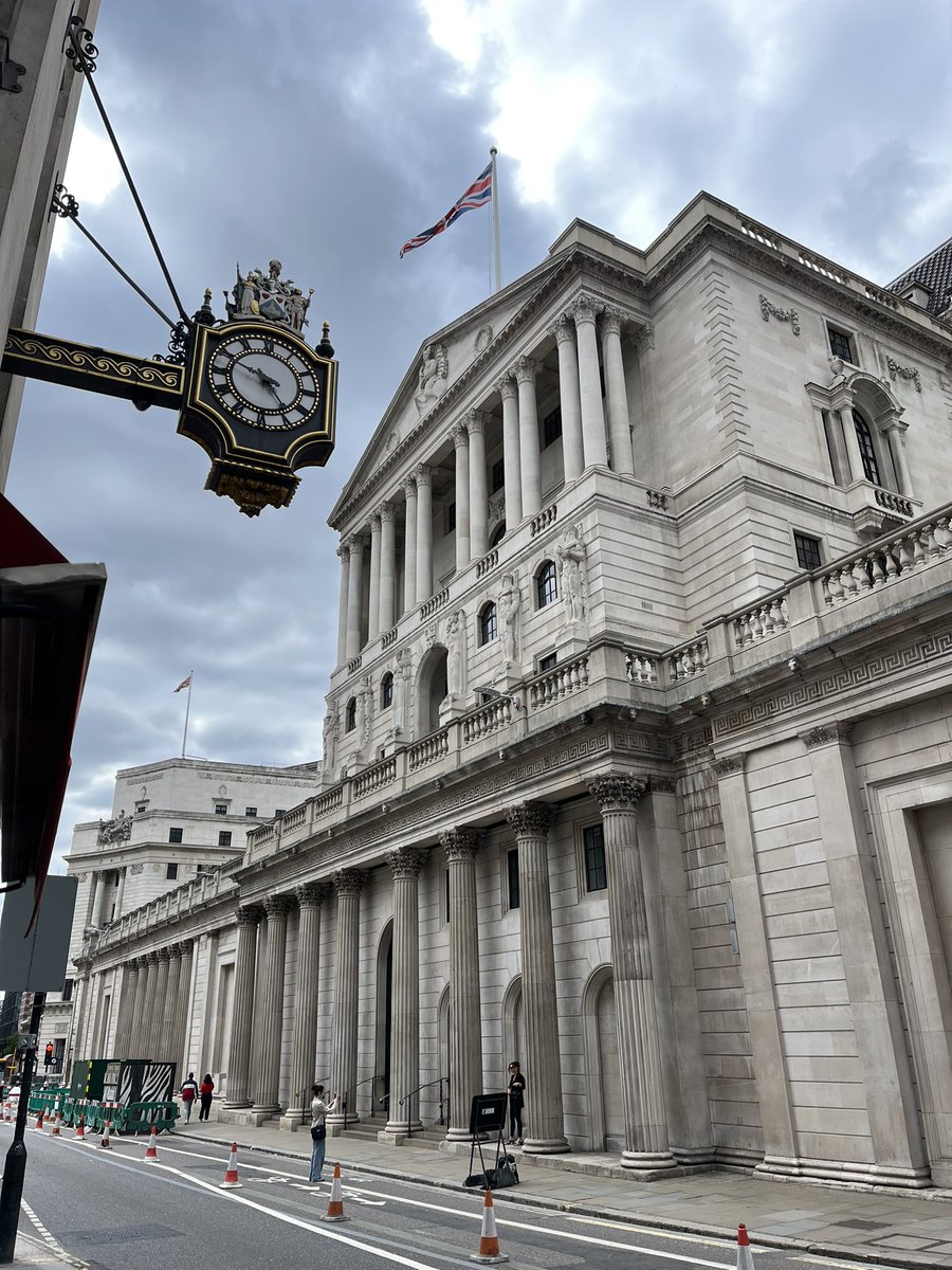 The Bank of England, nicknamed the Old Lady of Threadneedle Street has been located at its current site in the City since 1734. It has the second largest gold reserve in the