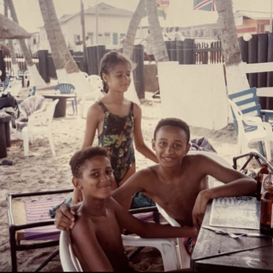 PulseGhana's tweet photo. There are two celebrities in this photo. Who do you see? 👀

#PulseCelebs #TB https://t.co/VCicYB1CZT