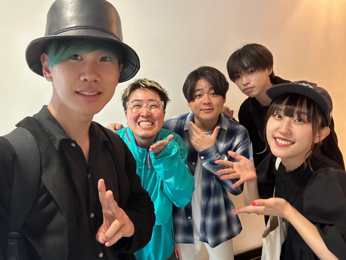 おかのやともか tweet media