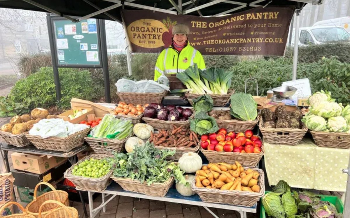 Buying British pumps money into your local economy, helps to protect the environment and supports jobs in your area.

The quality is high and the taste is delicious.

Buy local, support local, love local!🇬🇧