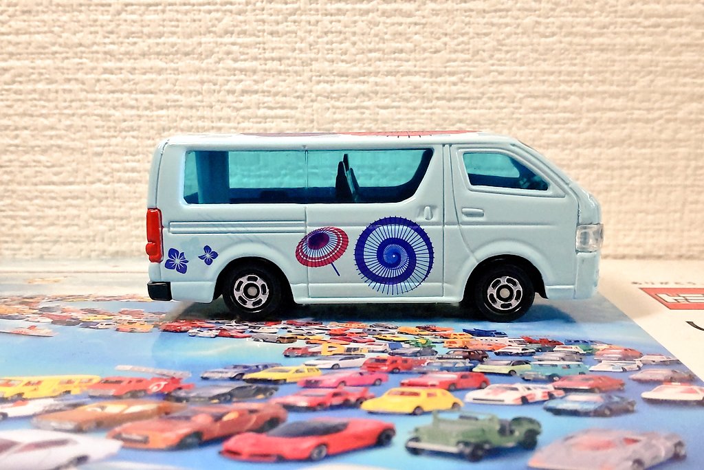 zamuseum's tweet photo. トミカ　トミカで巡る！
日本の伝統コレクション Vol.9
トヨタ　ハイエース　和傘デザイン

#トミカ 
#今日のトミカ 
#tomica
#Toyota
#minicar 
#TAKARATOMY https://t.co/Hg5VUonAtG