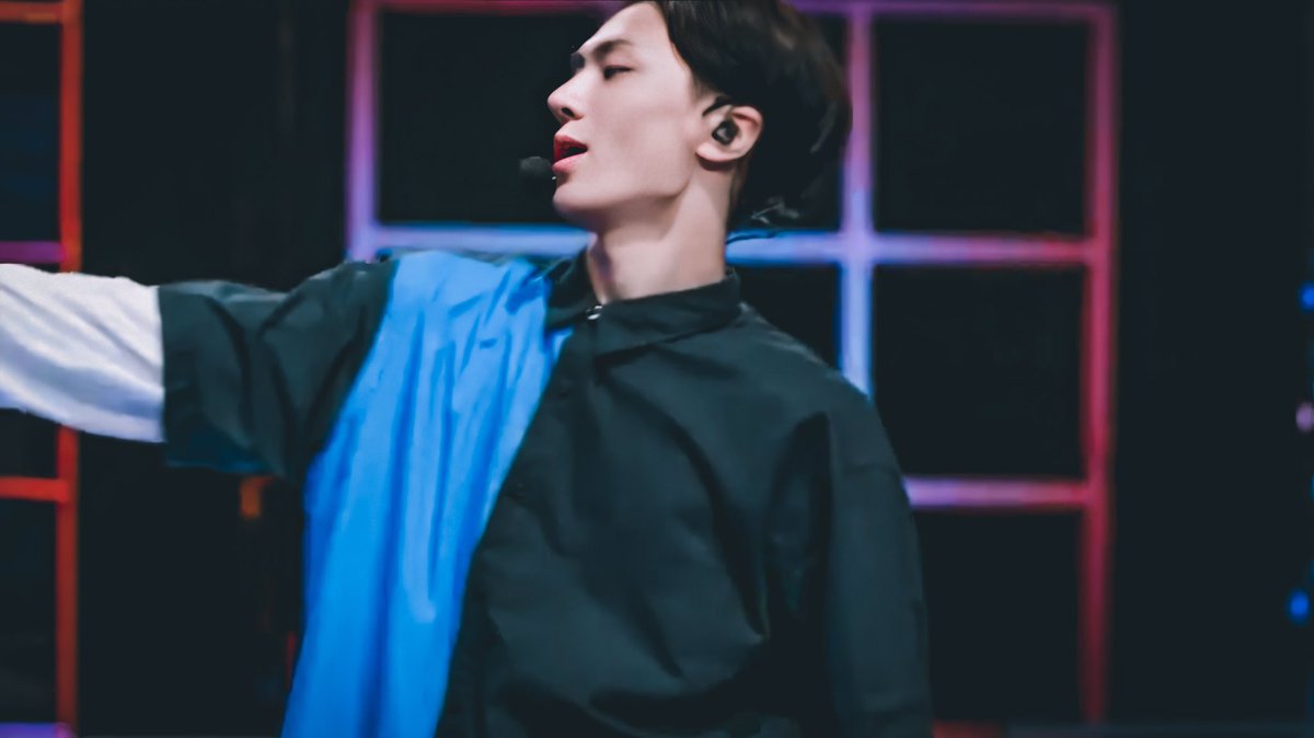 Val 🎀 tweet media